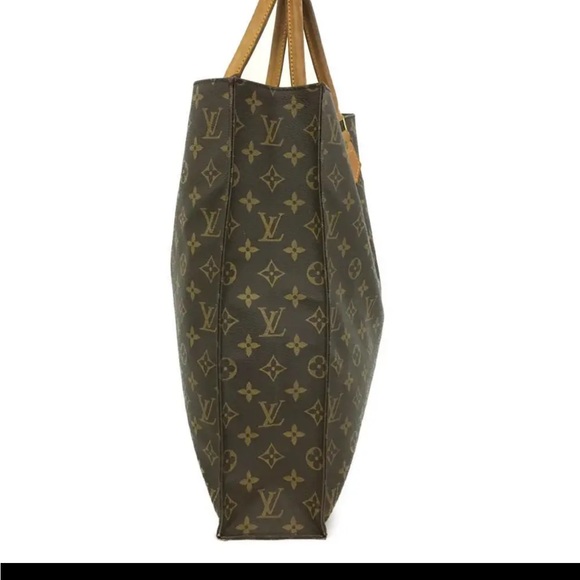 Big Louis Vuitton Monogram Tote Bag: Sac Plat - Picture 2 of 5
